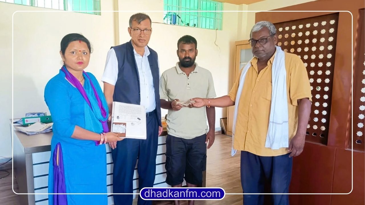 सर्लाहीमा वैदेशिक रोजगारीको नाममा ठगी गरिएको ५० हजार रुपैयाँ प्रशासनको पहलमा फिर्ता